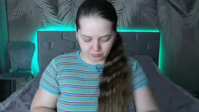 uliastar online show from 02/02/25, 08:24