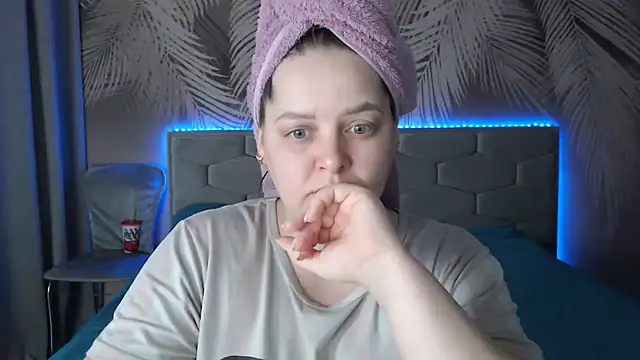 uliastar online show from 02/22/25, 06:06