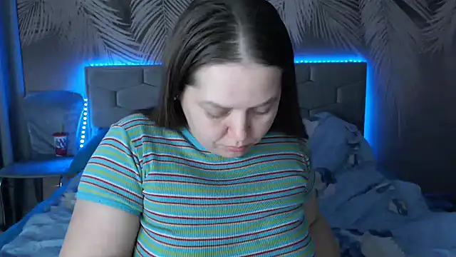 uliastar online show from 02/23/25, 12:16