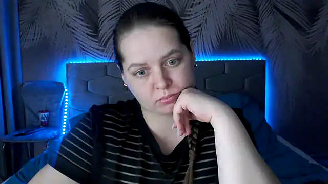 uliastar online show from 02/24/25, 09:21