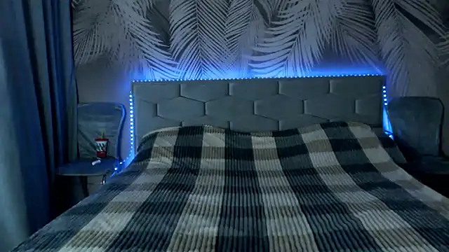 uliastar online show from 09/19/25, 08:27