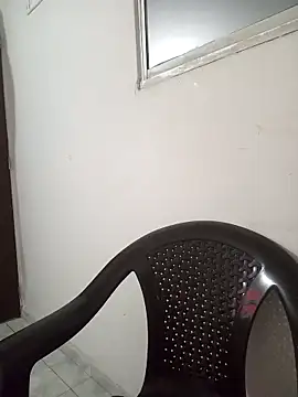 Snapshot of dayan_and_jonny chatting on 10/29/25, 12:57 dayan and jonny online show from 10/29/25, 12:57