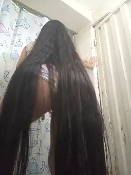 Snapshot of dayan_and_jonny chatting on 01/13/26, 05:40 dayan and jonny online show from 01/13/26, 05:40