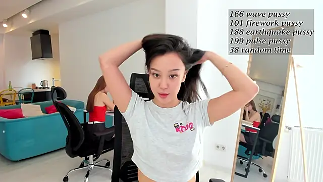 Snapshot of daily_love18 chatting on 10/23/25, 07:29 daily love18 online show from 10/23/25, 07:29