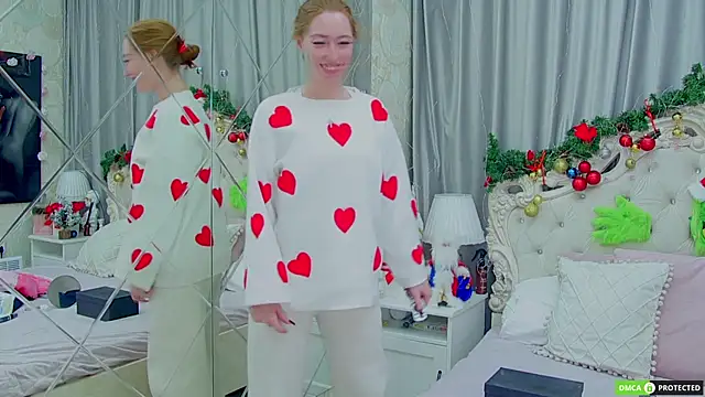 TinaBrook online show from 12/17/25, 04:18