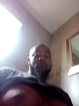 Snapshot of douksm chatting on 12/21/24, 05:03 douksm online show from 12/21/24, 05:03