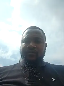 Snapshot of douksm chatting on 03/01/25, 12:12 douksm online show from 03/01/25, 12:12