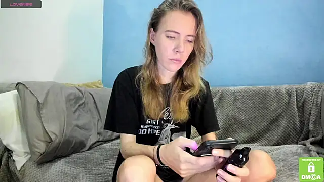 Snapshot of Kalisee_ chatting on 12/14/24, 10:18 Kalisee online show from 12/14/24, 10:18