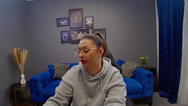 Katewalker  online show from 12/07/24, 05:09