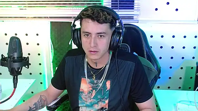 Darko0717 online show from 11/21/25, 11:36