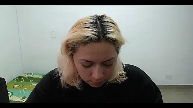 MommyMiaWs online show from 02/05/25, 04:14