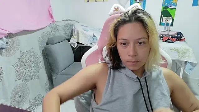 MommyMiaWs online show from 05/13/26, 02:14
