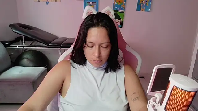 Snapshot of MommyMiaWs chatting on 06/20/26, 03:26 MommyMiaWs online show from 06/20/26, 03:26