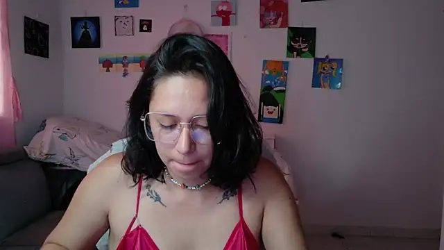 Snapshot of MommyMiaWs chatting on 06/24/26, 02:27 MommyMiaWs online show from 06/24/26, 02:27