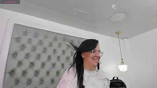 anette cooper online show from 06/19/26, 03:44