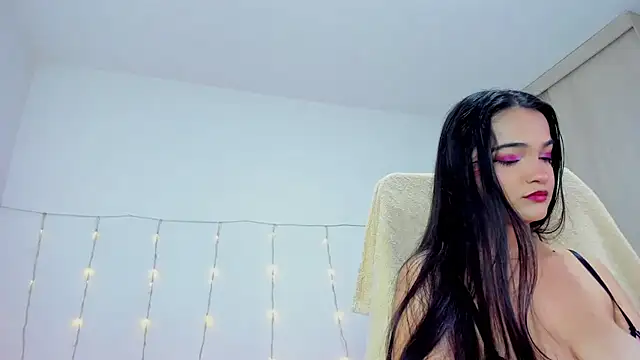 Snapshot of monica_little23 chatting on 07/30/26, 07:13 monica little23 online show from 07/30/26, 07:13