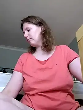 Snapshot of xxSexyBushLinnxx chatting on 01/13/25, 12:02 xxSexyBushLinnxx online show from 01/13/25, 12:02