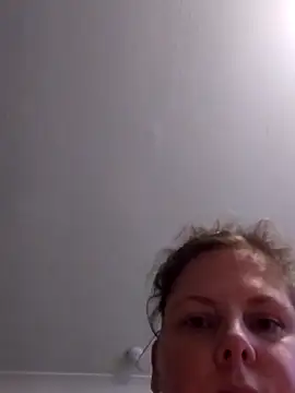 Snapshot of xxSexyBushLinnxx chatting on 12/16/25, 02:55 xxSexyBushLinnxx online show from 12/16/25, 02:55