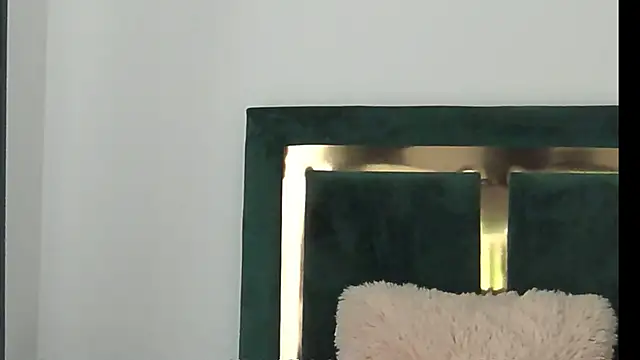 XeniaBlu online show from 02/20/25, 02:57