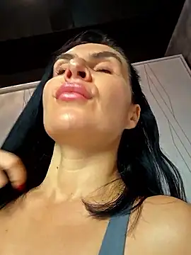 XeniaBlu online show from 11/10/25, 07:40