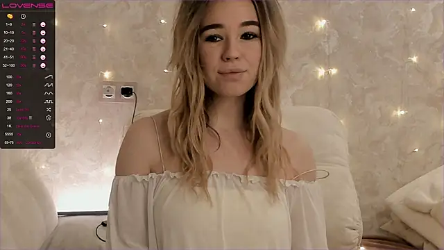 EvaSileZ online show from 10/22/25, 05:08