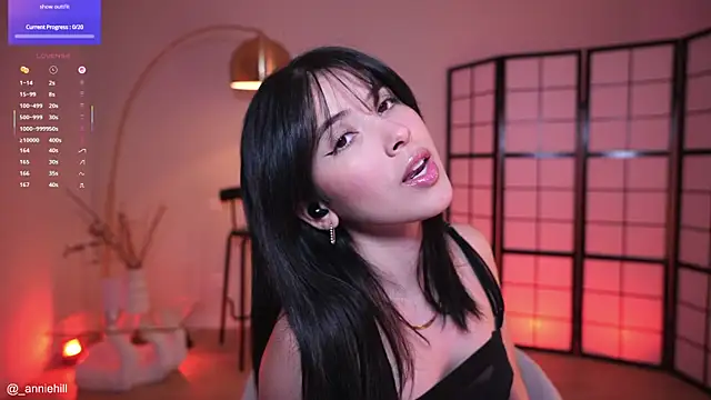 Snapshot of anniehillofficial chatting on 12/13/25, 09:31 anniehillofficial online show from 12/13/25, 09:31