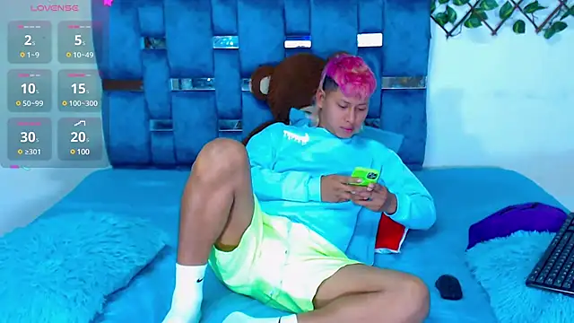 Snapshot of Hakim_prettynigg chatting on 01/05/25, 06:24 Hakim prettynigg online show from 01/05/25, 06:24