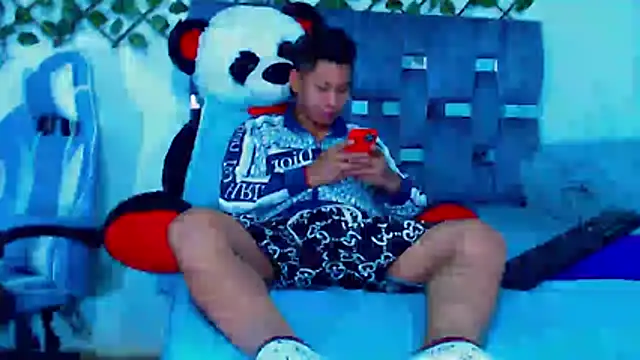 Snapshot of Hakim_prettynigg chatting on 04/05/26, 12:52 Hakim prettynigg online show from 04/05/26, 12:52