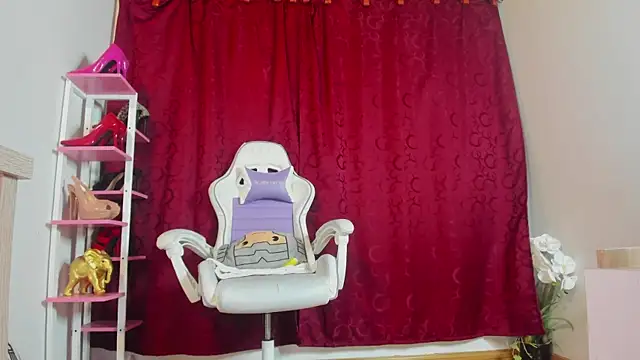 karinadiaz69 online show from 01/04/25, 12:27