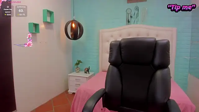 tracycum online show from 12/15/24, 12:18