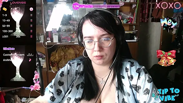 Snapshot of LeonaHarrison chatting on 01/28/25, 01:16 LeonaHarrison online show from 01/28/25, 01:16