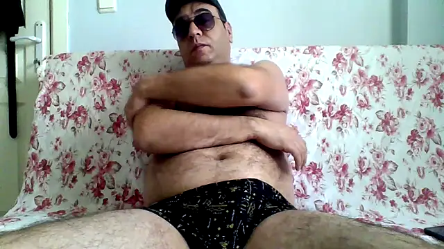 Snapshot of fraud705 chatting on 03/23/26, 12:53 fraud705 online show from 03/23/26, 12:53