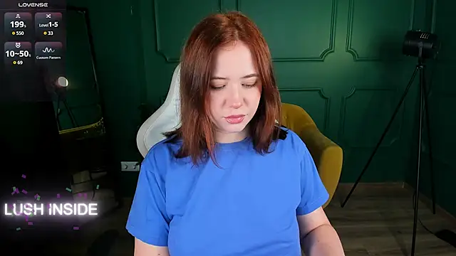 Snapshot of Pretty_Alison chatting on 10/07/25, 02:25 Pretty Alison online show from 10/07/25, 02:25