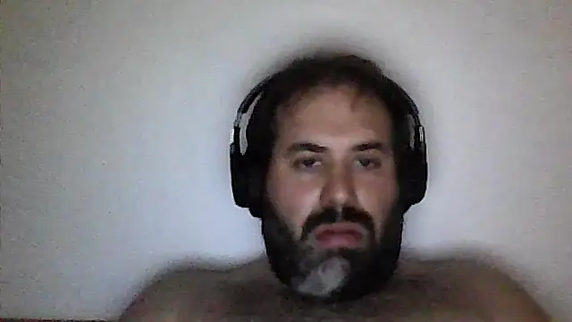 Snapshot of The_Masterxxx14 chatting on 05/19/26, 06:14 The Masterxxx14 online show from 05/19/26, 06:14