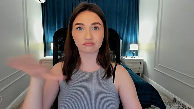 GracefulLook online show from 02/15/25, 07:39