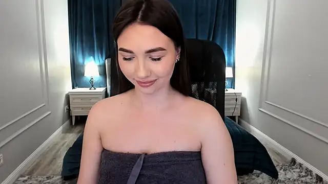 GracefulLook online show from 02/15/25, 10:42