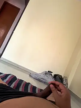 Snapshot of rajstrip12650 chatting on 02/08/26, 05:11 rajstrip12650 online show from 02/08/26, 05:11