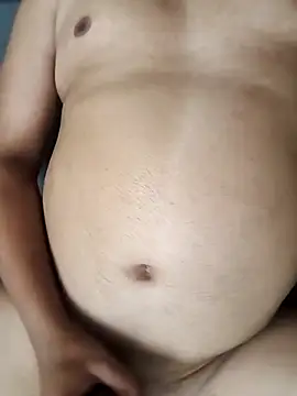 Snapshot of rajstrip12650 chatting on 02/18/26, 06:15 rajstrip12650 online show from 02/18/26, 06:15