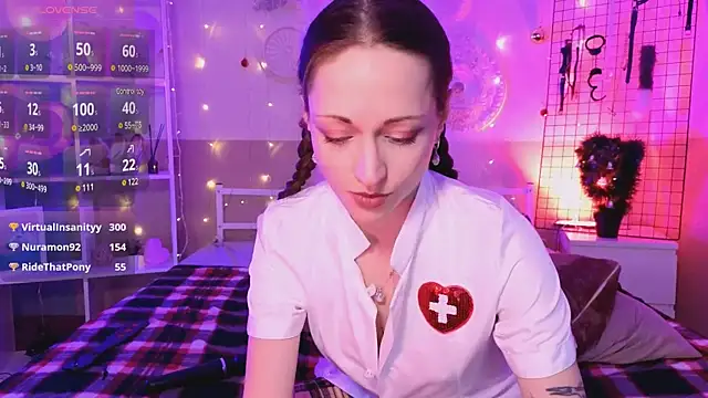 Snapshot of ServantBrook chatting on 01/04/25, 11:11 ServantBrook online show from 01/04/25, 11:11