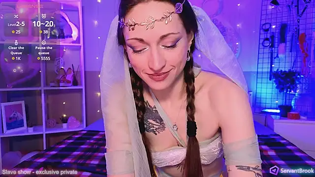 Snapshot of ServantBrook chatting on 02/08/25, 04:47 ServantBrook online show from 02/08/25, 04:47