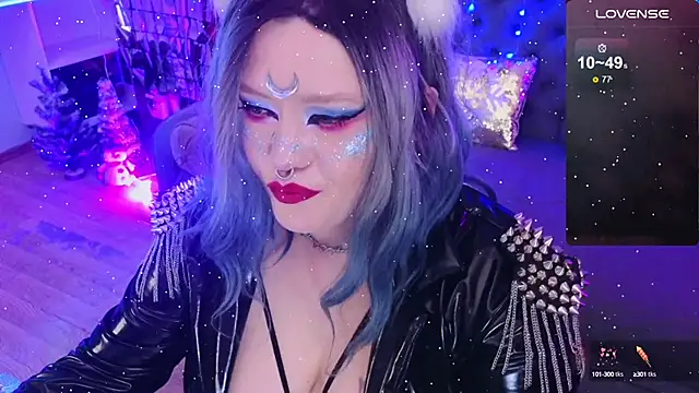 Snapshot of wickedxqueen chatting on 01/01/25, 12:11 wickedxqueen online show from 01/01/25, 12:11