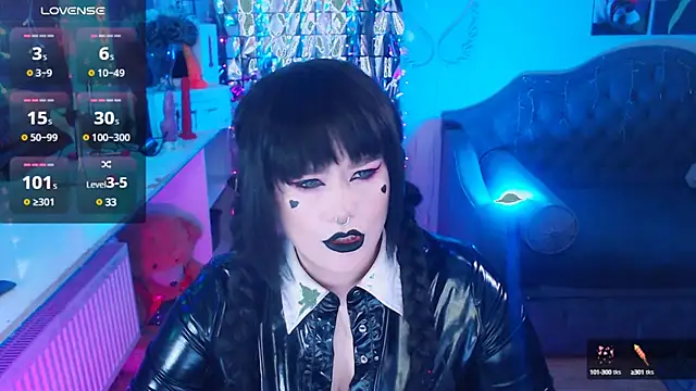 Snapshot of wickedxqueen chatting on 02/03/25, 10:00 wickedxqueen online show from 02/03/25, 10:00