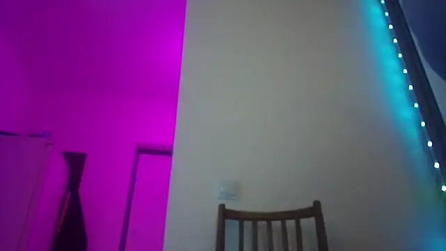 Snapshot of wickedxqueen chatting on 10/20/25, 09:59 wickedxqueen online show from 10/20/25, 09:59