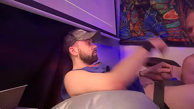 Snapshot of Fr4nk1eFFuxxx chatting on 03/04/25, 08:49 Fr4nk1eFFuxxx online show from 03/04/25, 08:49