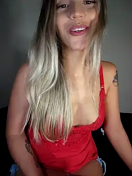 Snapshot of HannaFallow chatting on 04/23/26, 03:19 HannaFallow online show from 04/23/26, 03:19