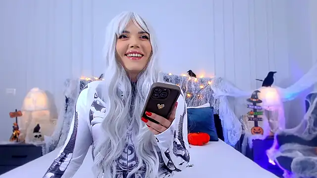 SophieAnn online show from 10/31/25, 03:13