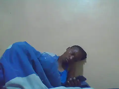 Snapshot of Smillie_prety chatting on 02/18/26, 05:03 Smillie prety online show from 02/18/26, 05:03