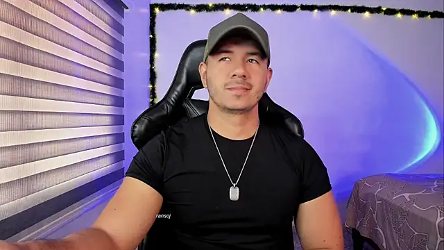 Snapshot of ransoj chatting on 01/13/26, 02:22 ransoj online show from 01/13/26, 02:22