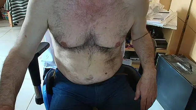 Snapshot of angelgarcia269 chatting on 11/12/25, 12:16 angelgarcia269 online show from 11/12/25, 12:16