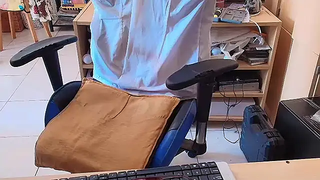 Snapshot of angelgarcia269 chatting on 03/04/26, 12:44 angelgarcia269 online show from 03/04/26, 12:44